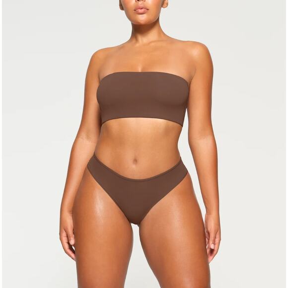 SKIMSFits Everybody Bandeau I Medium I Jasper Wire Free Strapless Smoothing Bra - Picture 3 of 5